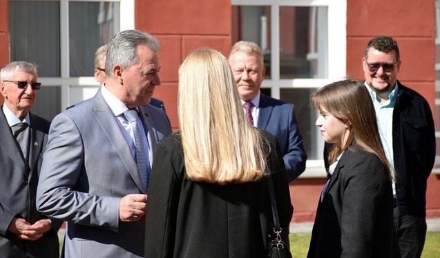 МЫ ГОРДИМСЯ ВЫПУСКНИКАМИ.